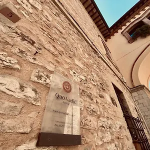 Alojamento de Acomodação e Pequeno-almoço Quo Vadis, Assisi